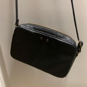 small black crossbody purse